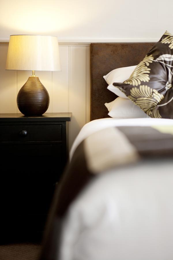 The Red Lion Hotel East Haddon Room photo
